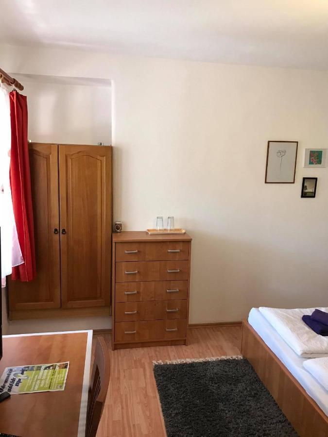 Hunyadi Panzio-Apartman Makó 外观 照片