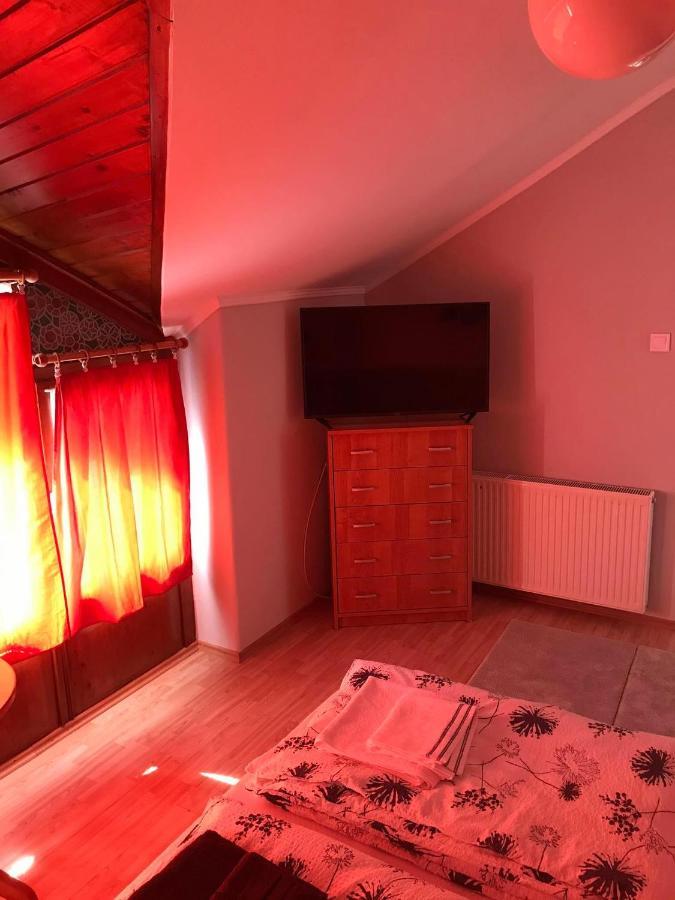 Hunyadi Panzio-Apartman Makó 外观 照片