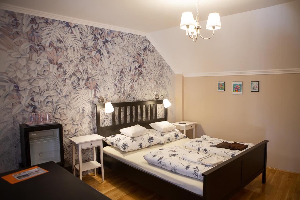 Hunyadi Panzio-Apartman Makó 外观 照片